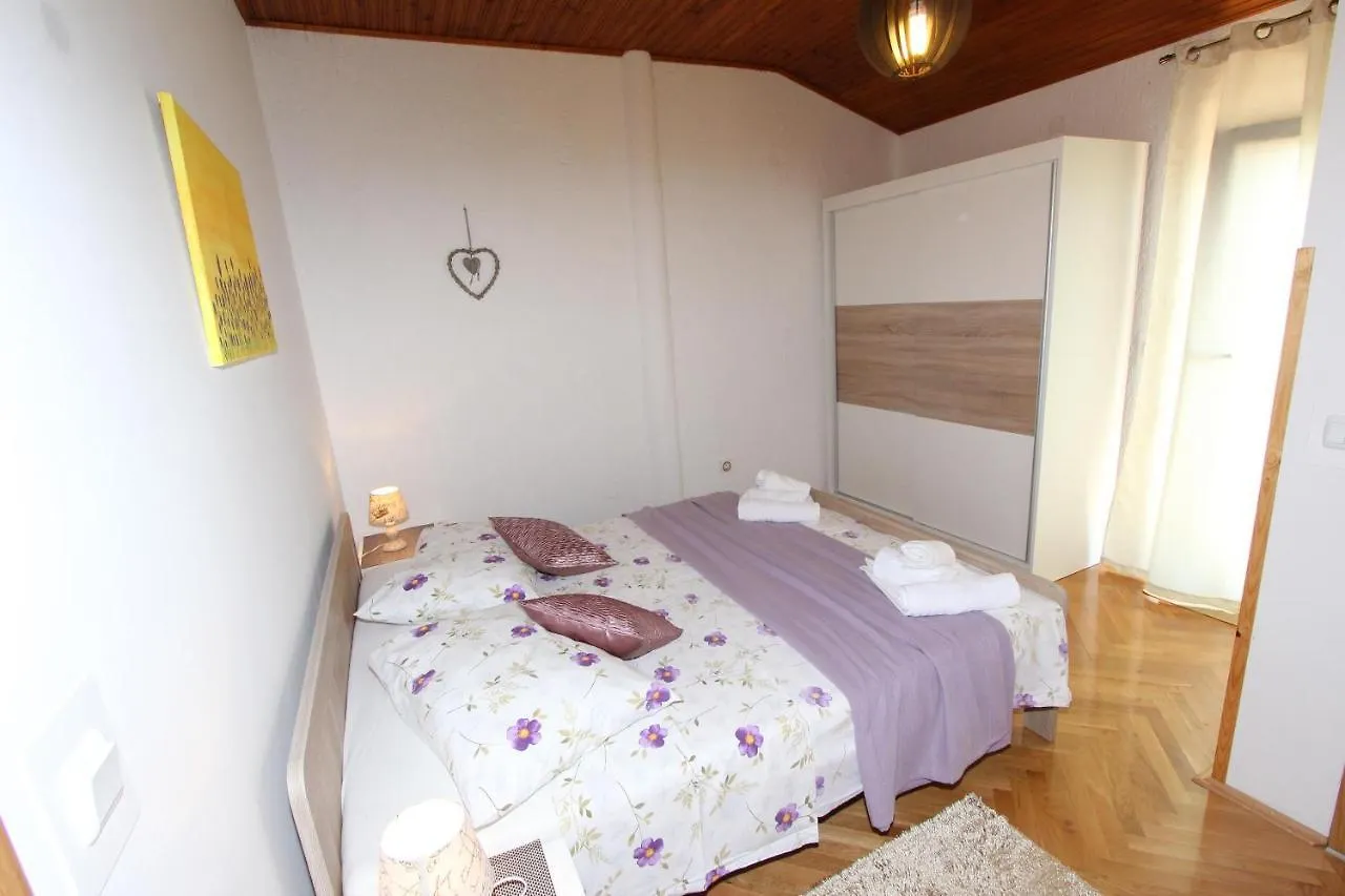 Apartments Ines Kanfanar