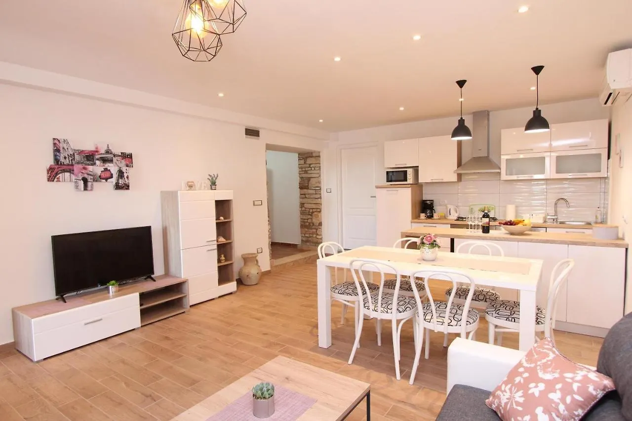 Apartments Ines Kanfanar