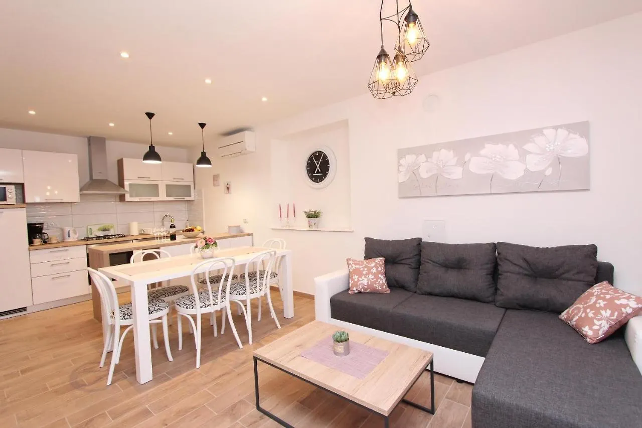 Apartments Ines Kanfanar