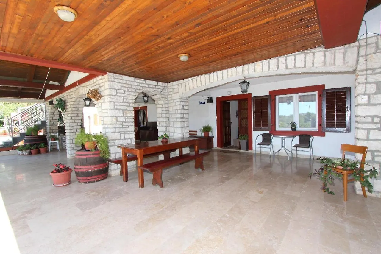 Apartments Ines Kanfanar Croatia