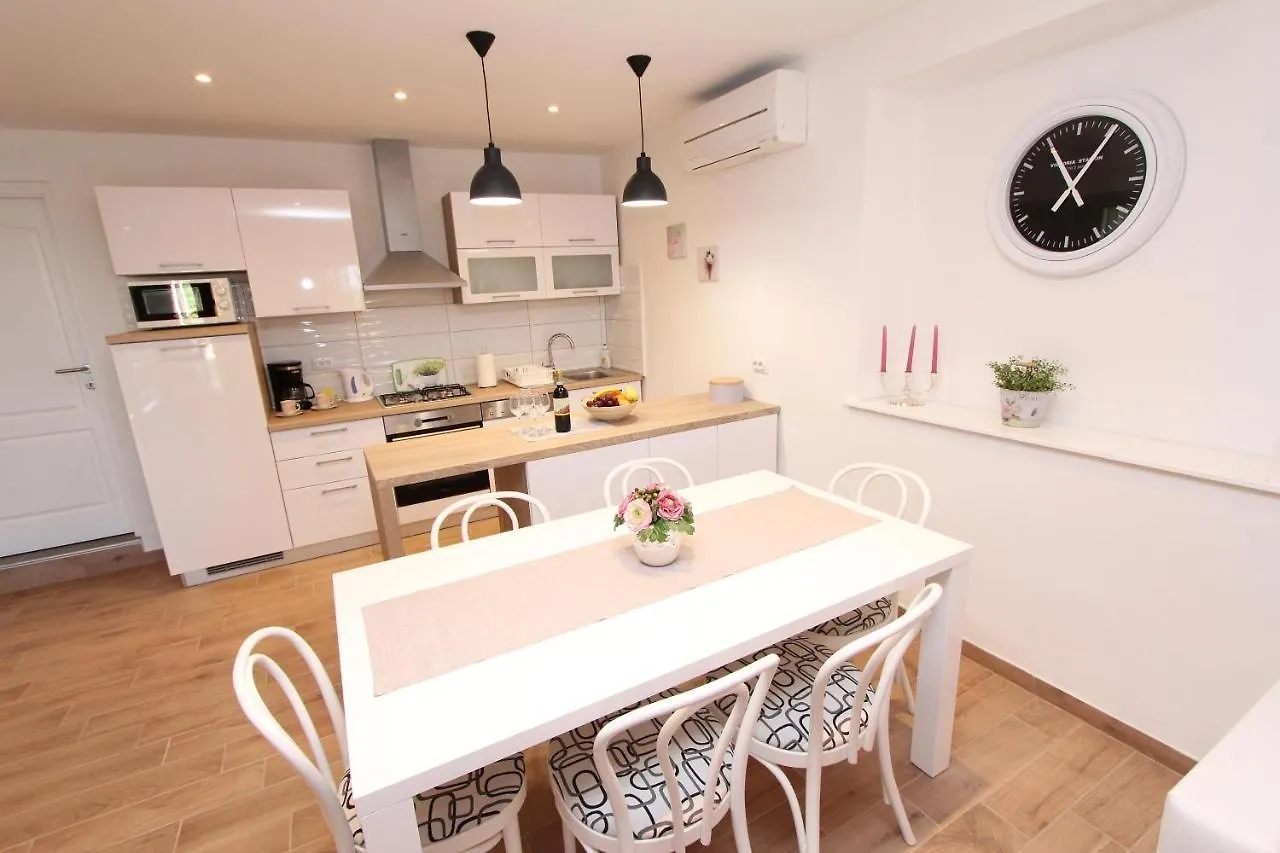 Apartments Ines Kanfanar Croatia