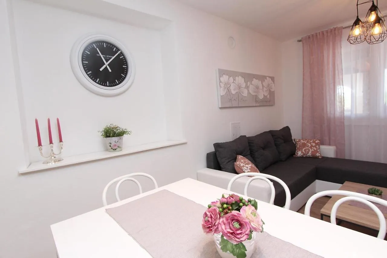 Apartments Ines Kanfanar Croatia