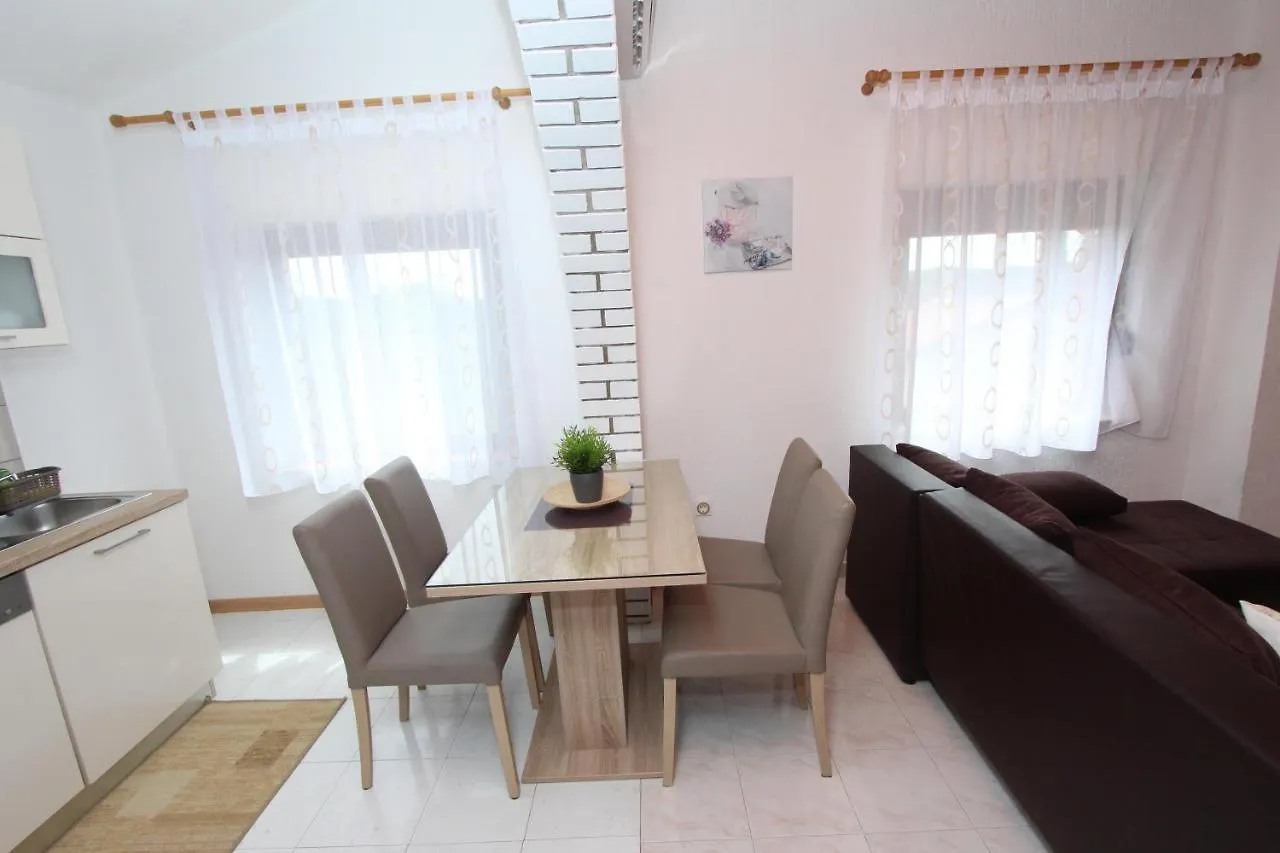 Apartments Ines Kanfanar