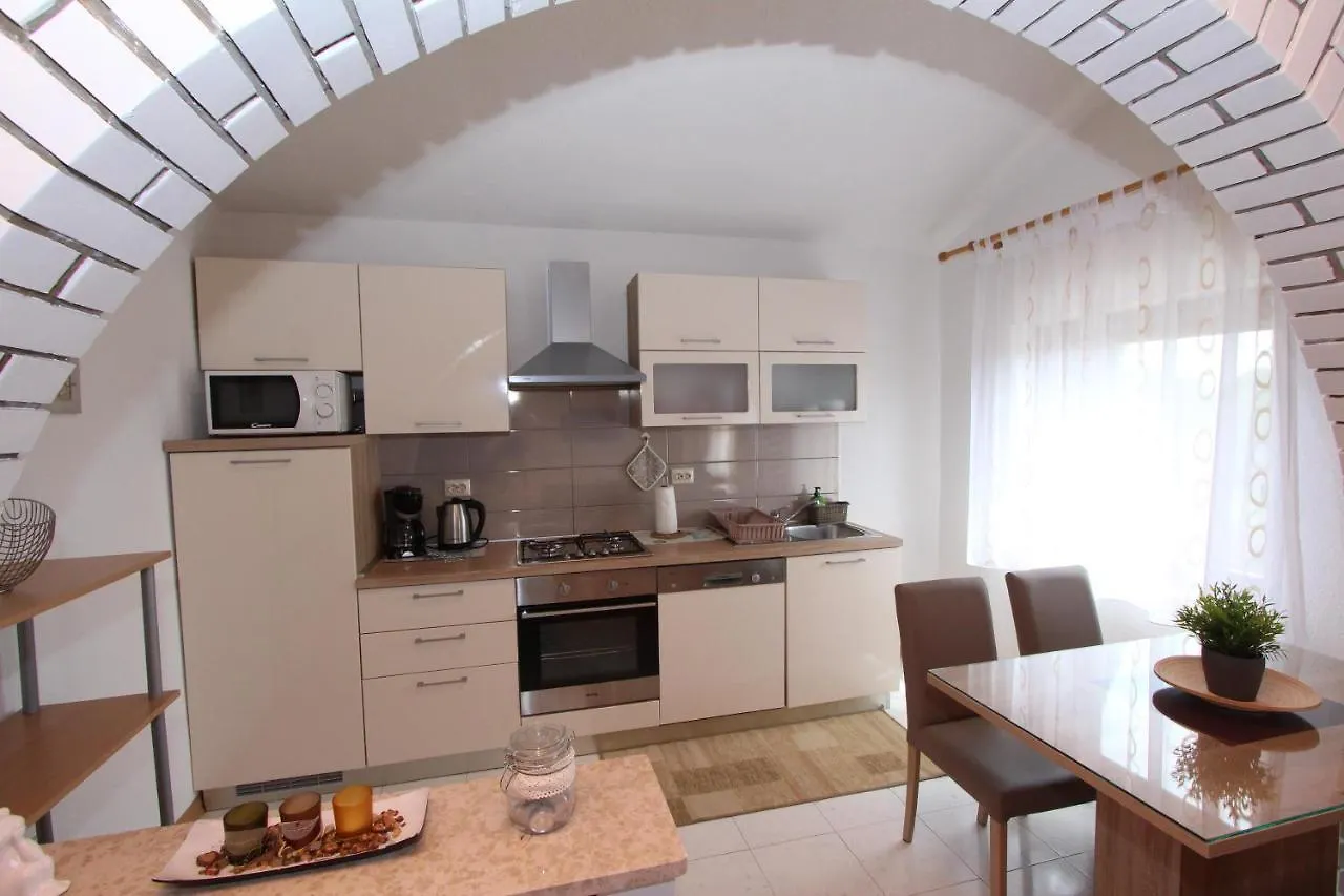 Apartments Ines Kanfanar